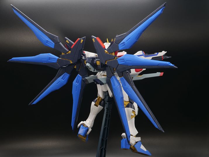 strike freedom gundam